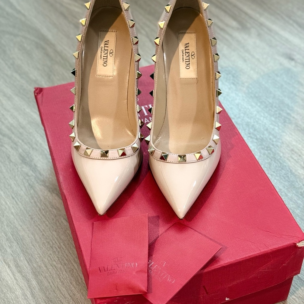 Valentino Rockstud Patent Leather Pump